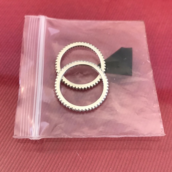 Silpada double sparkle rings 💍 size 5 new - Picture 3 of 5
